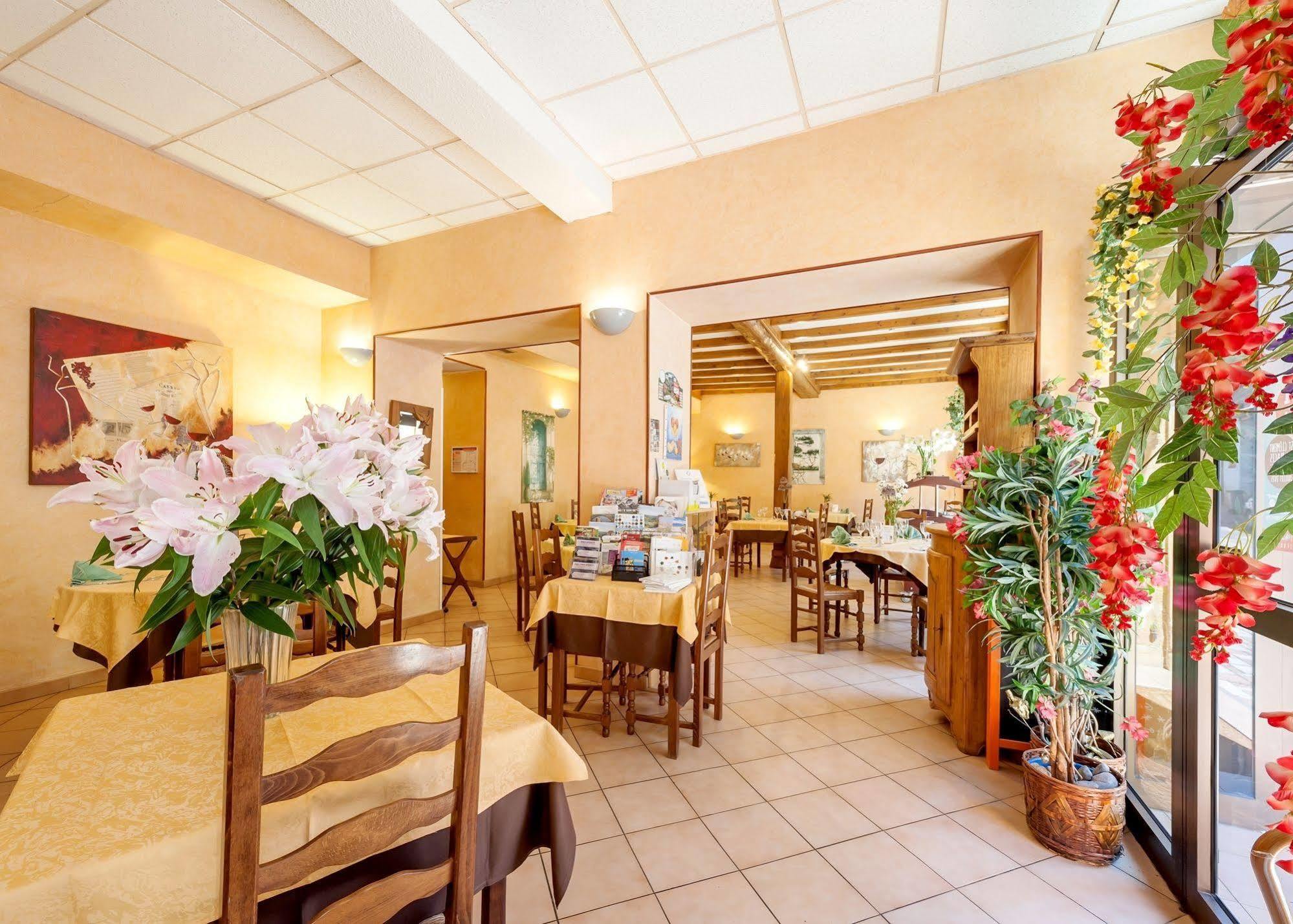 Hotel Restaurant Le Saint Clement Zewnętrze zdjęcie